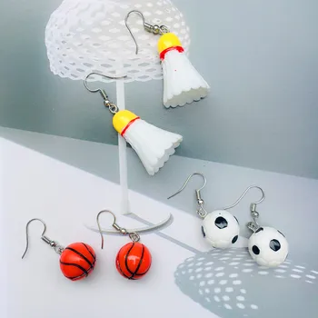 Jedinečný dizajn športové náušnice dievča mini simulácia futbal, basketbal, bedminton náušnice tvorivé osobnosti ucho klip šperky
