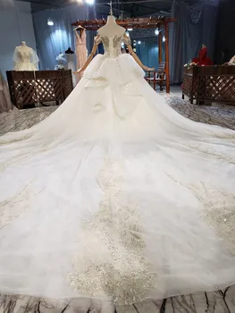 Nádherný Appliques Dlhý Vlak plesové Šaty tvaru Svadobné Šaty 2021 Luxusné Korálkové Backless Svadobné Šaty Vestido De Noiva